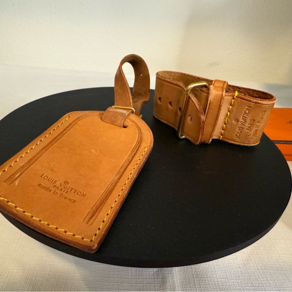 Louis Vuitton Tan Leather Luggage Tag